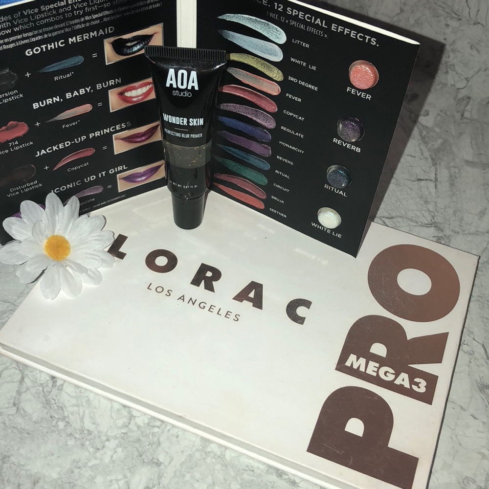 LORAC Pro Mega 3 Eyeshadow Pallet W/ FREE Gifts!
